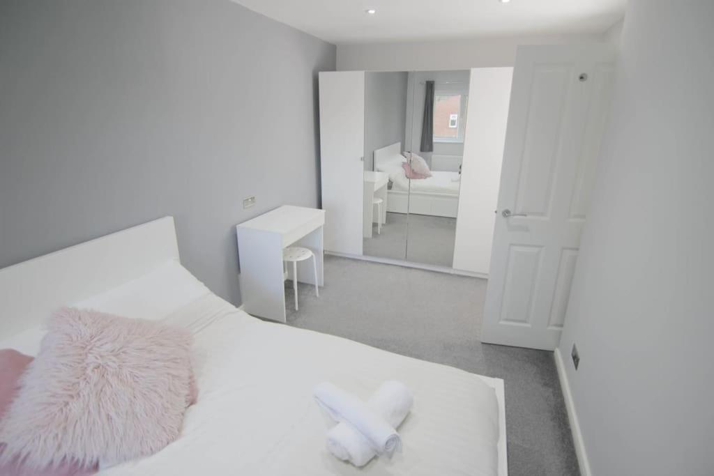 2 Bed House - Bhx - Nec Villa Solihull Buitenkant foto